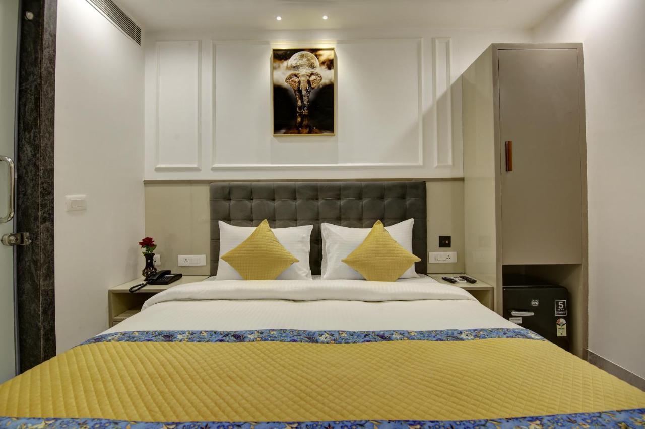 Hotel Kaca Inn-By Haveliya Hotels- Traveller'S Choice Award Winner 2025 نيودلهي المظهر الخارجي الصورة