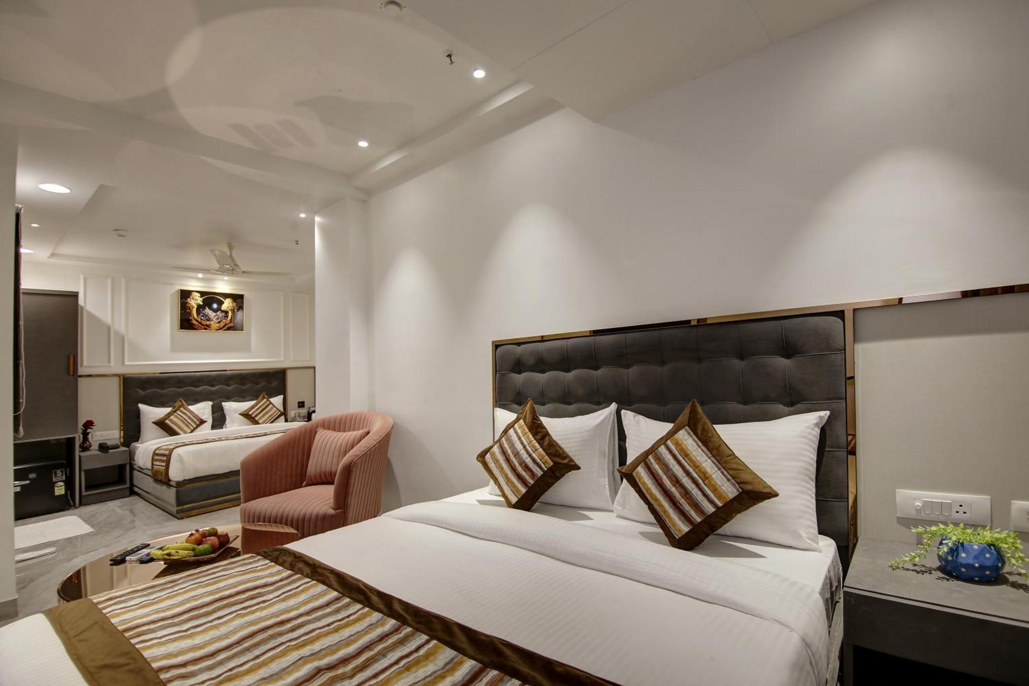 Hotel Kaca Inn-By Haveliya Hotels- Traveller'S Choice Award Winner 2025 نيودلهي المظهر الخارجي الصورة