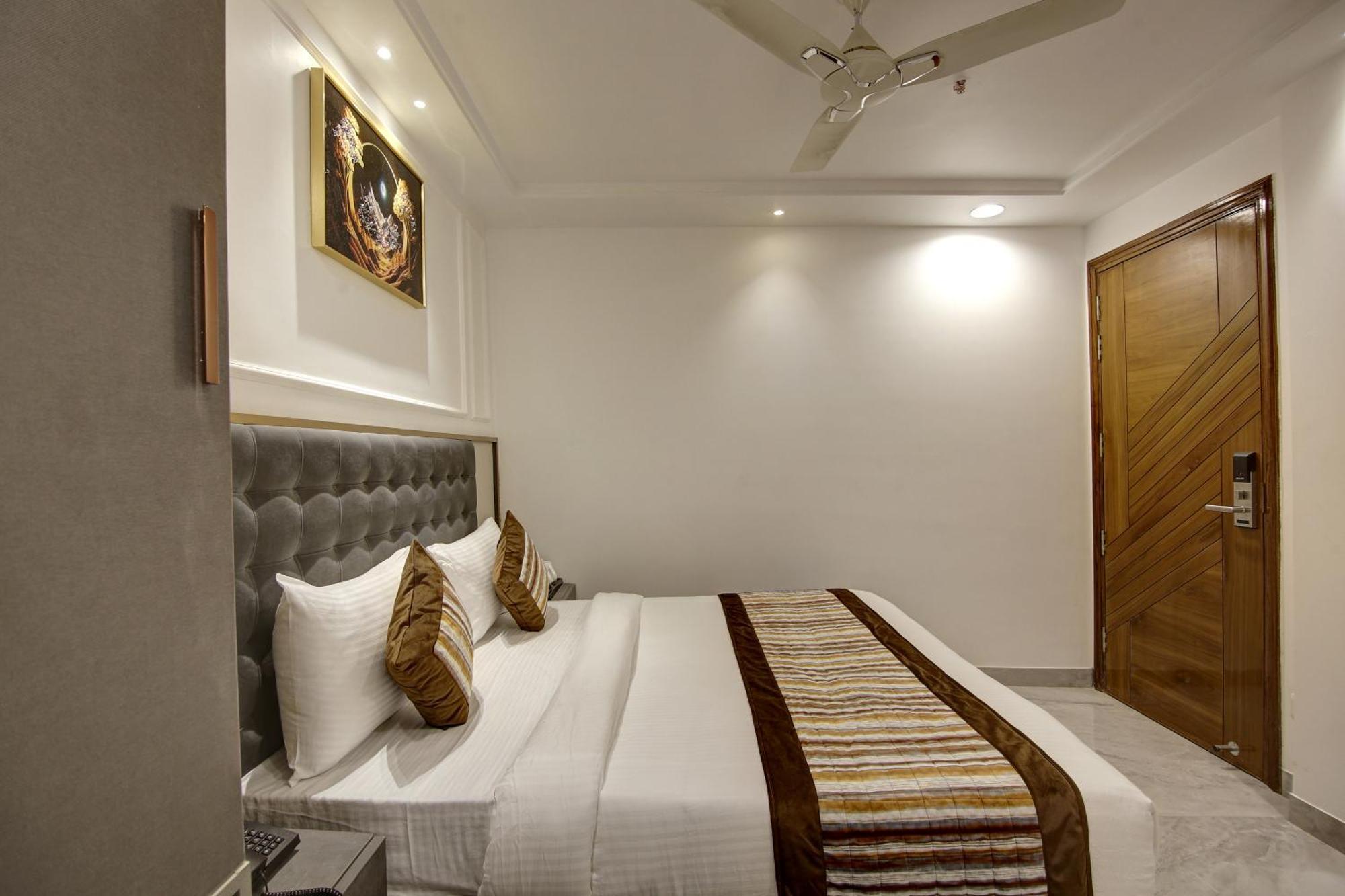 Hotel Kaca Inn-By Haveliya Hotels- Traveller'S Choice Award Winner 2025 نيودلهي المظهر الخارجي الصورة